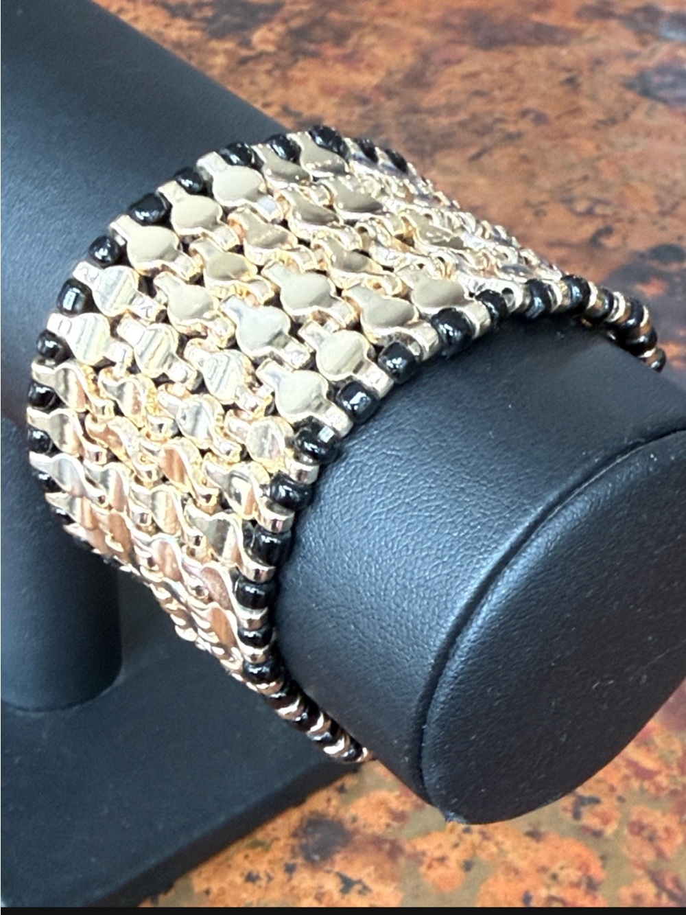 NWOT Gold and Black Reversible 1 1/2” Wide Chain-Link Slip-On Bracelet